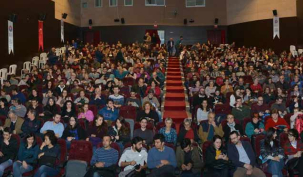 Maltepe’de tiyatro festivaline büyük ilgi